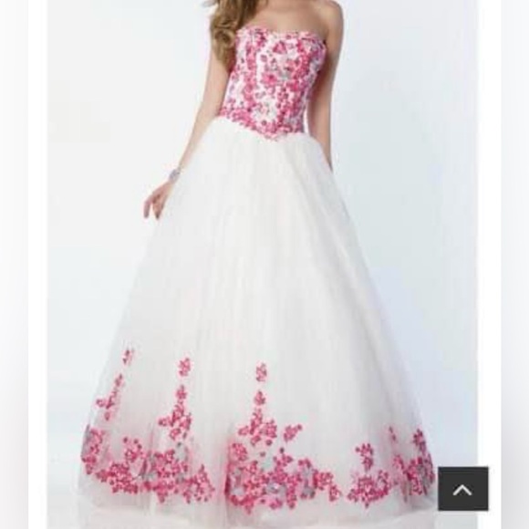 Prom Dress - Picture 1 of 2